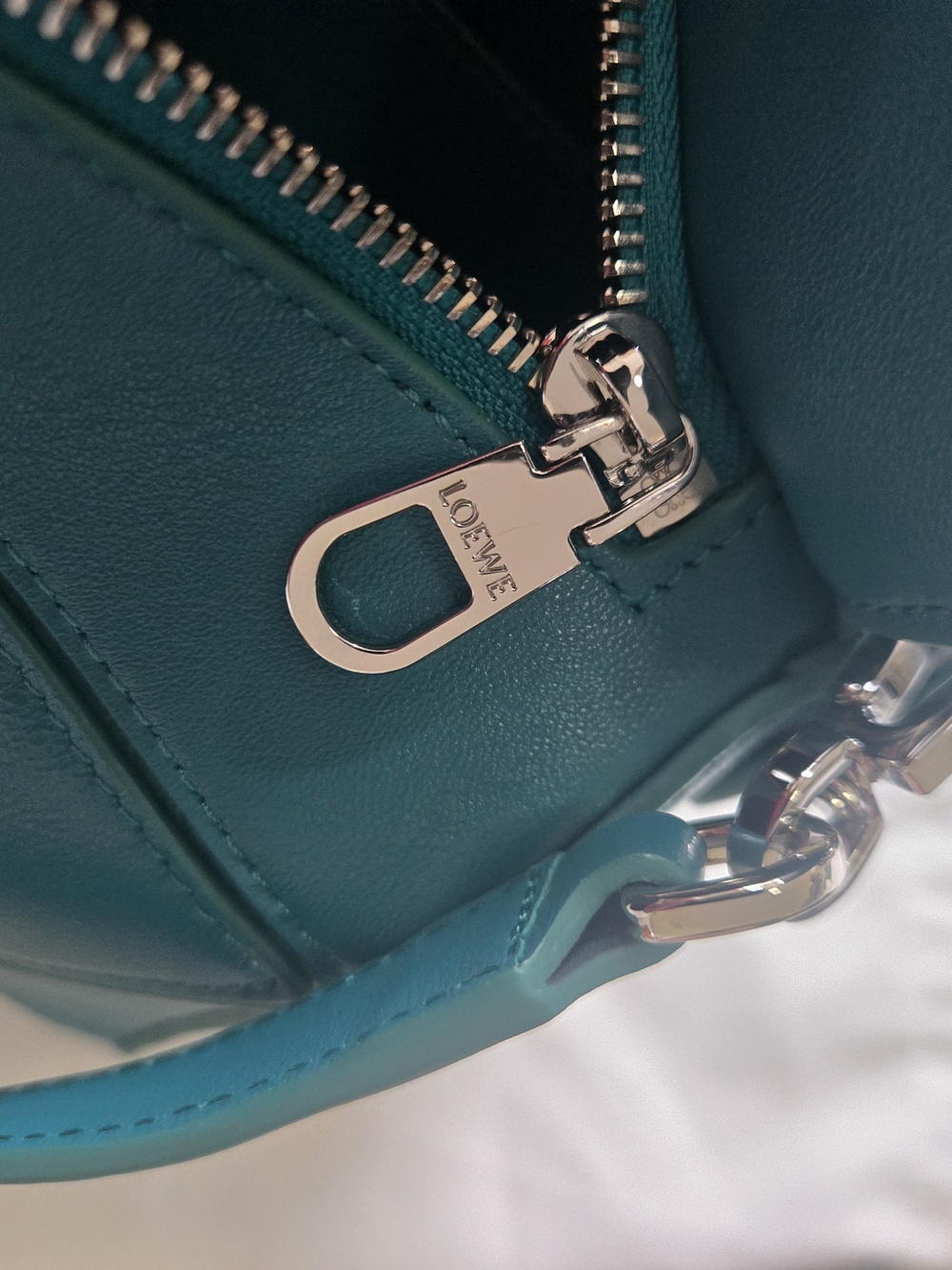 Loewe Puzzle Small Leather Shoulder Bag - Picture 9 of 10